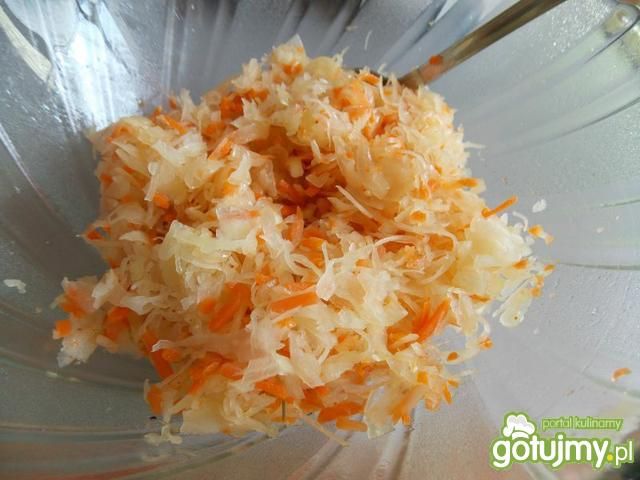 Surówka z kapusty kiszonej z porem Surówka z kapusty kiszonej z porem