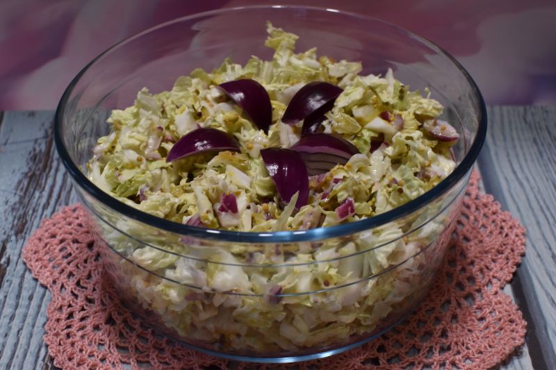 Surówka z kapusty pekińskiej Surówka z kapusty pekińskiej