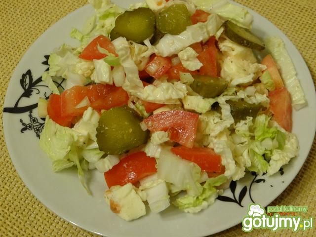 Surówka z kapusty pekińskiej i mozzareli Surówka z kapusty pekińskiej i mozzareli
