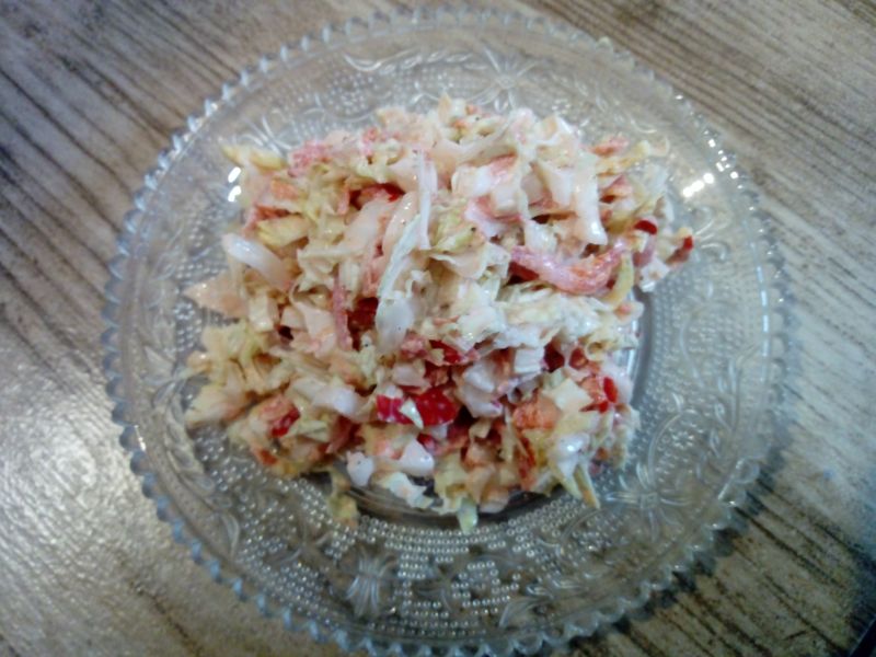 Surówka z kapusty pekińskiej i papryki