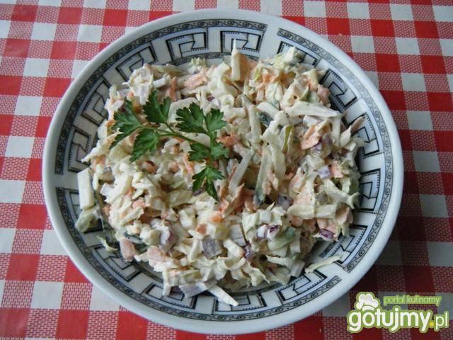 Surówka z kapusty pekińskiej z cukinią Surówka z kapusty pekińskiej z cukinią