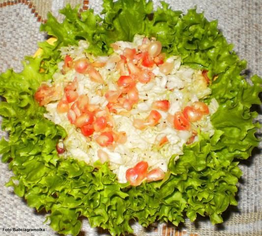 Surówka z kapusty pekińskiej z granatem  Surówka z kapusty pekińskiej z granatem