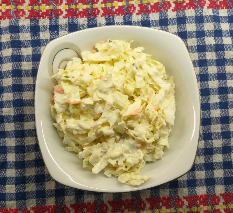 Surówka z kapusty pekińskiej z koperkiem Surówka z kapusty pekińskiej z koperkiem