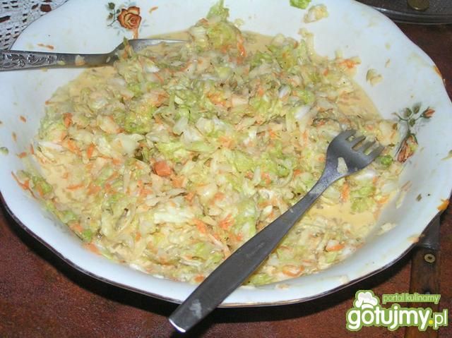 Surówka z kapusty pekinskiej ze smietaną