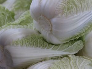 Surówka z kapusty pekińskiej ze szczypiorkiem 