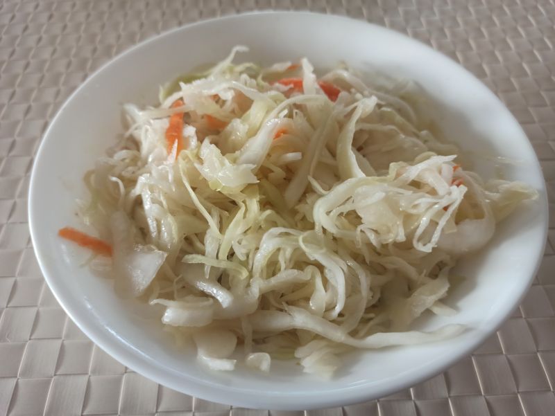 Surówka z kapusty w zalewie musztardowej Surówka z kapusty w zalewie musztardowej