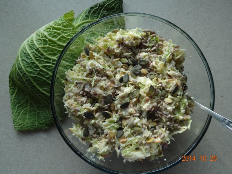 Surówka z kapusty włoskiej i kalafiora