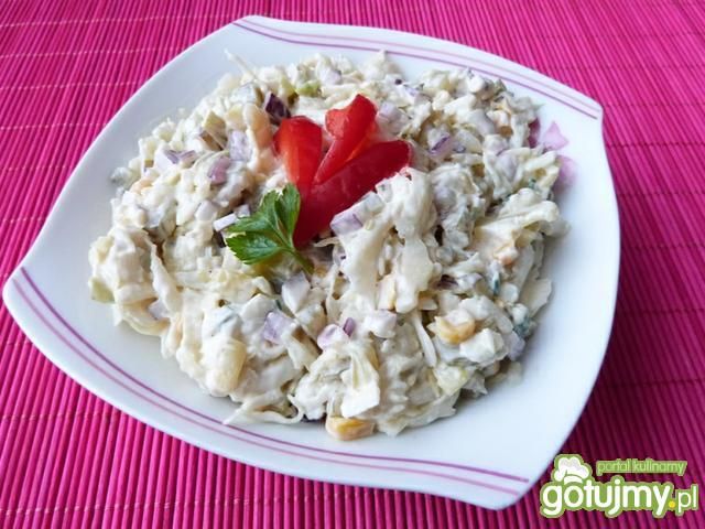 Surówka z kapusty włoskiej z kukurydzą