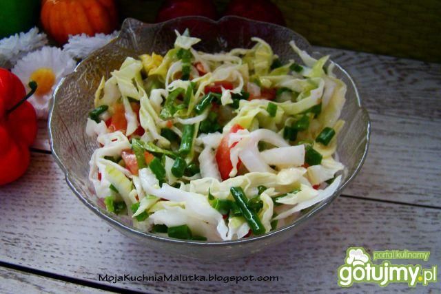 Surówka z kapusty z czosnkiem  Surówka z kapusty z czosnkiem