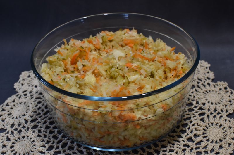 Surówka z kapusty z ogórkiem