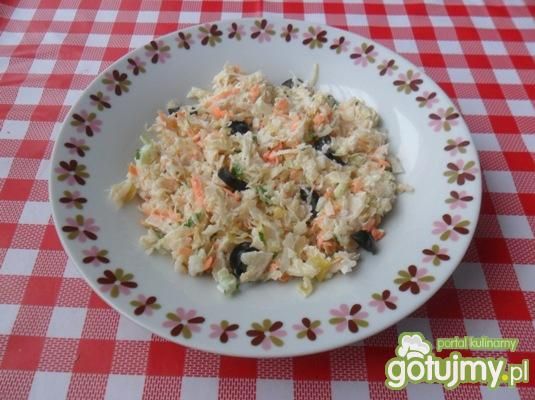 Surówka z kapusty z oliwkami Surówka z kapusty z oliwkami
