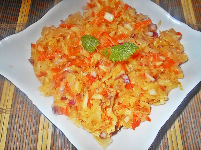 Surówka z kiszoną kapustą