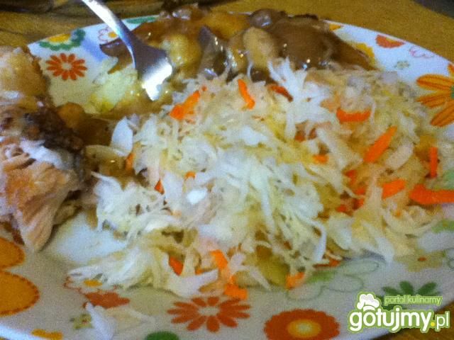 surówka z kiszonej kapusty surówka z kiszonej kapusty