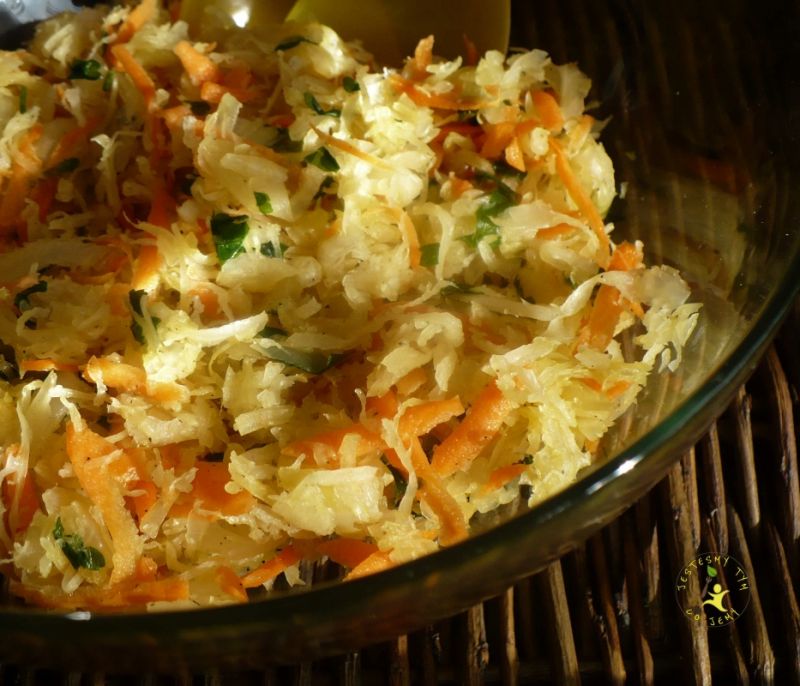 Surówka z kiszonej kapusty Surówka z kiszonej kapusty