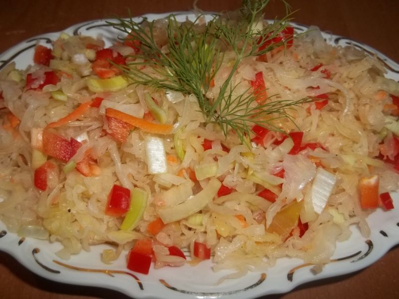 Surówka z kiszonej kapusty Surówka z kiszonej kapusty