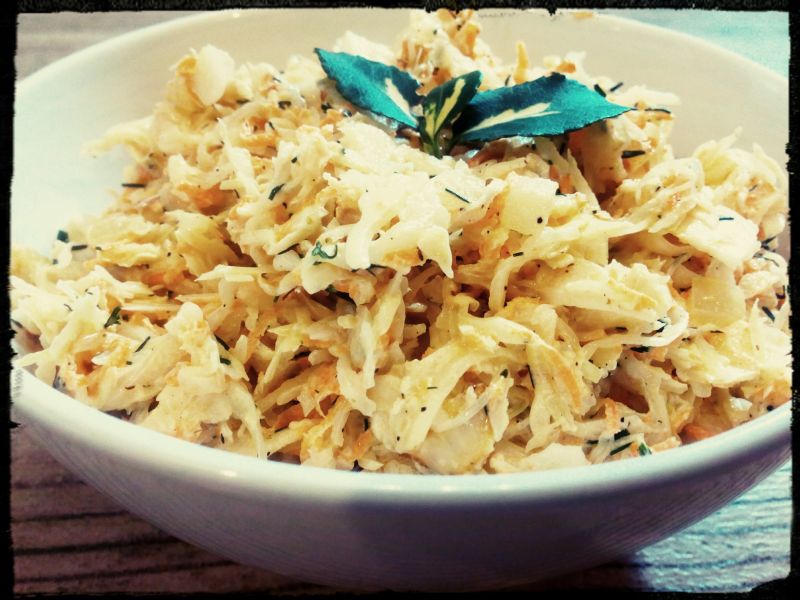 Surówka z kiszonej kapusty Surówka z kiszonej kapusty