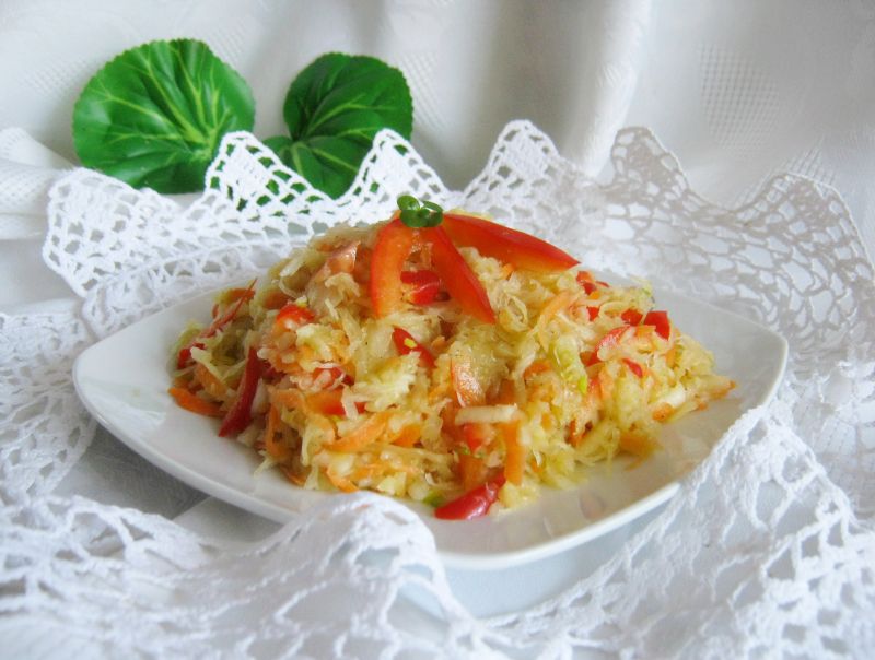 Surówka z kiszonej kapusty Surówka z kiszonej kapusty