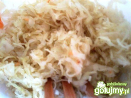 Surówka z kiszonej kapusty