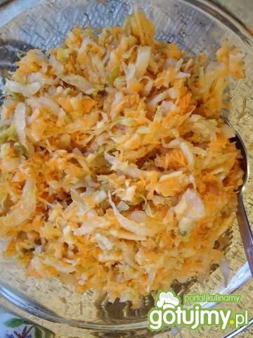 Surówka z kiszonej kapusty i marchwi