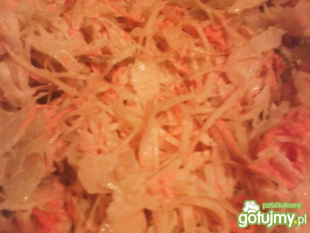 Surówka z kiszonej kapusty i śmietany., Surówka z kiszonej kapusty i śmietany.,