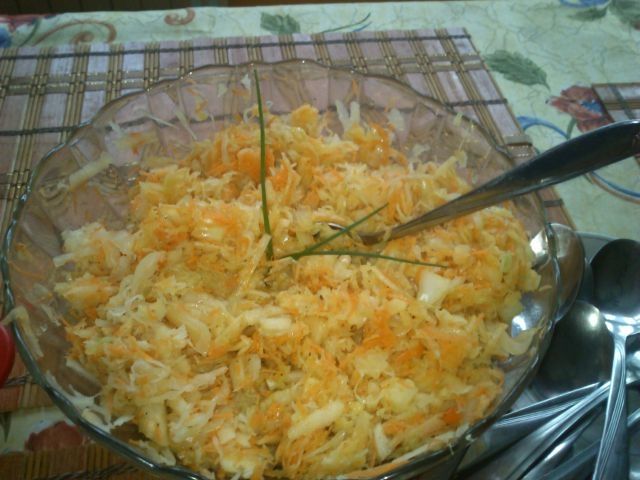 Surówka z kiszonej kapusty Mariel