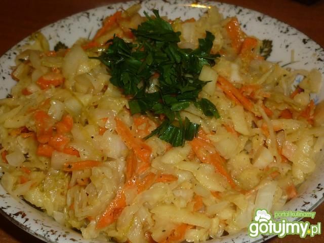 Surówka z kiszonej kapusty w majonezie