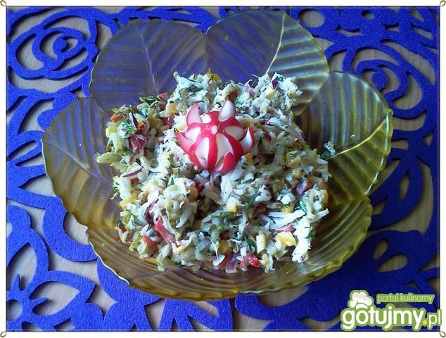 Surówka z kiszonych i białej rzodkwi 