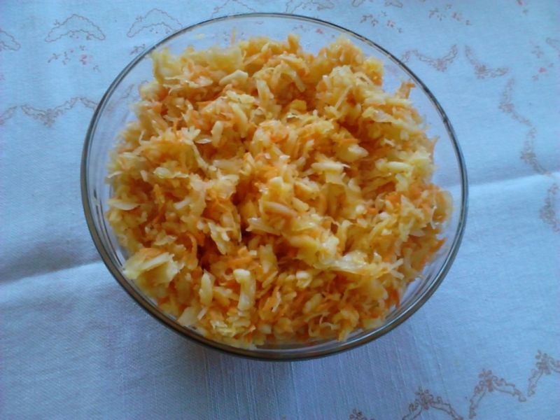 Surówka z kwaszonej kapusty Surówka z kwaszonej kapusty