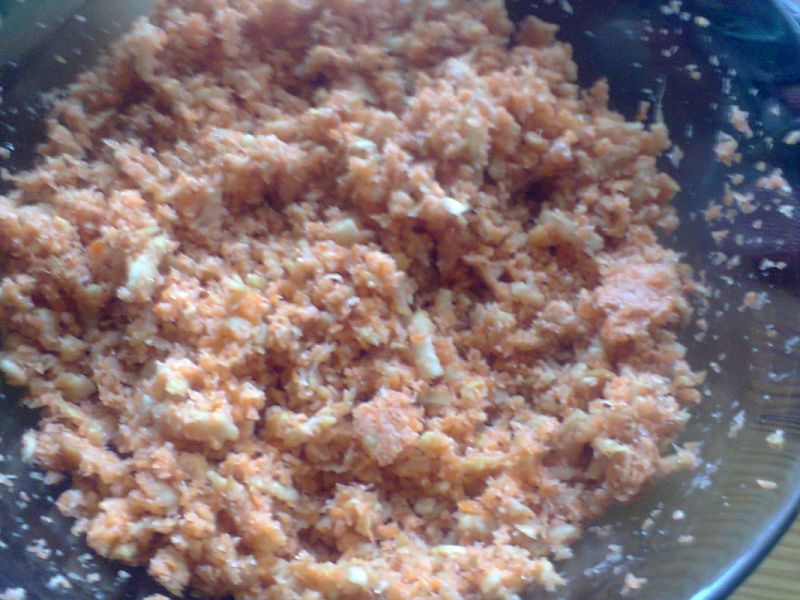 Surówka z marchewki i jabłka Surówka z marchewki i jabłka