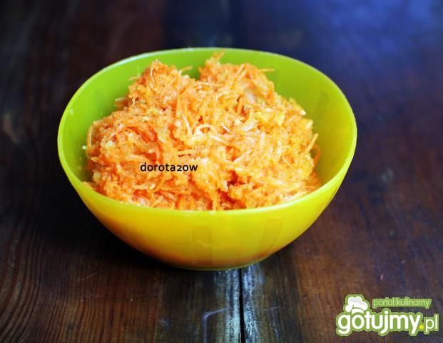 Surówka z marchewki i mango