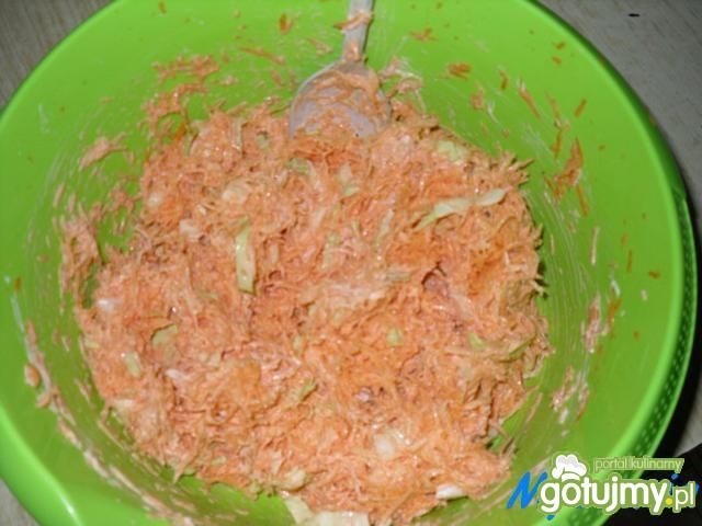 Surówka z marchewki i pekinki 