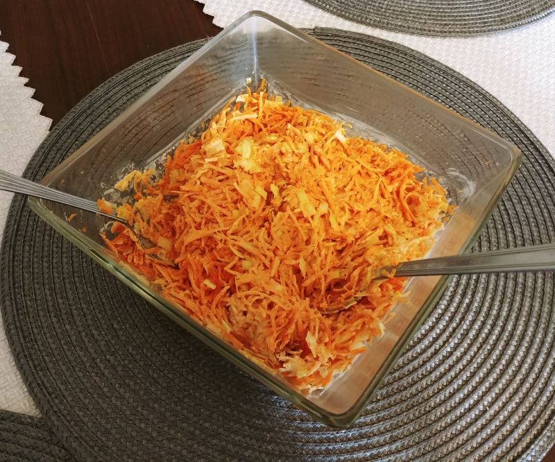 Surówka z marchewki i pora Surówka z marchewki i pora