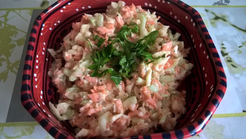 Surówka z marchewki, selera i ogórka