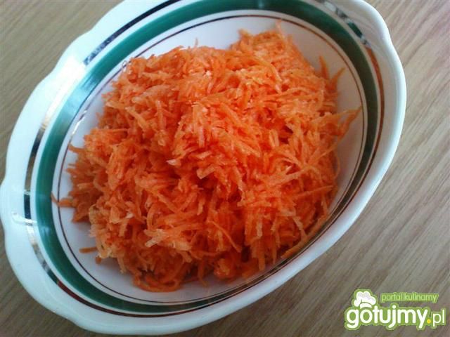 Surówka z marchewki z chrzanem 6