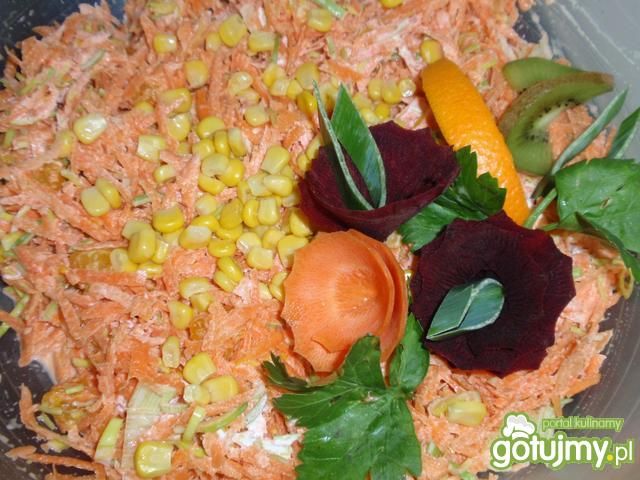 Surówka z marchewki z mandarynką Surówka z marchewki z mandarynką