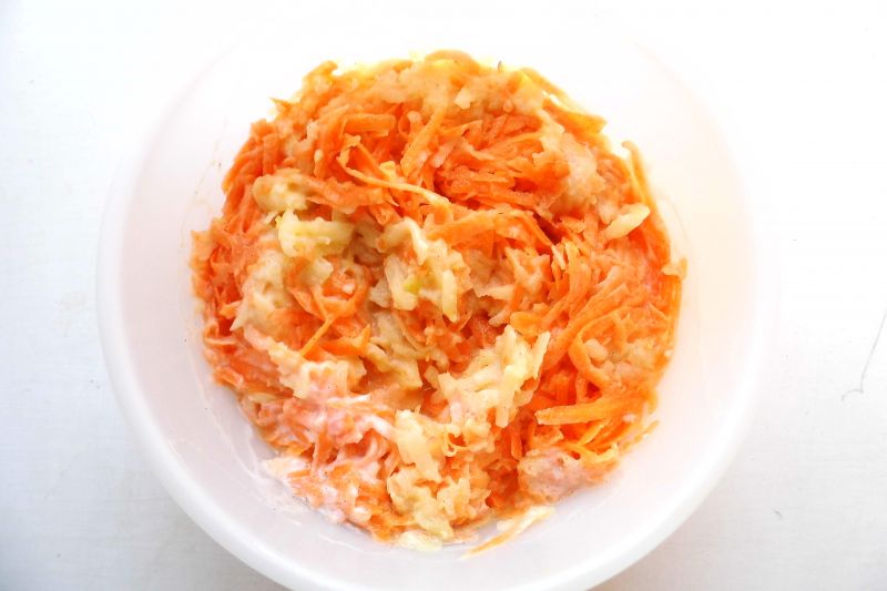 Surówka z Marchwi i Jabłka