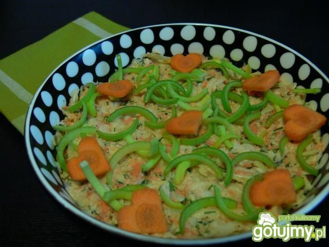 Surówka z marchwi i kalarepy