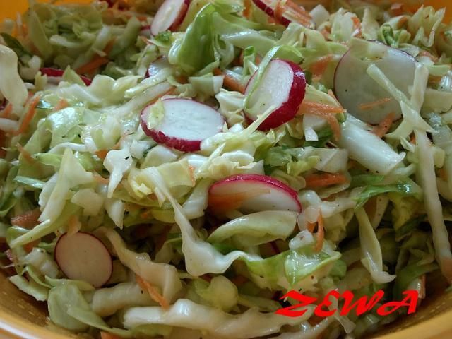 Surówka z młodej kapusty