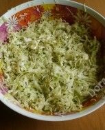 Surówka z młodej kapusty i ogórka