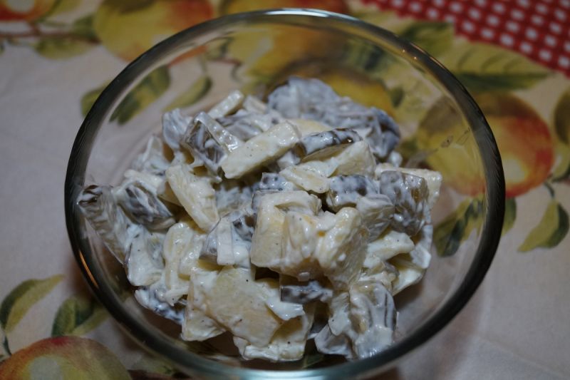 Surówka z ogórka kiszonego Surówka z ogórka kiszonego