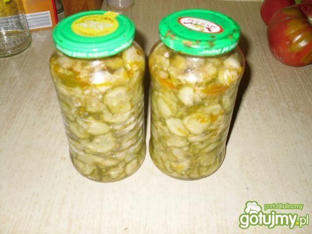 Surówka z ogórków i ostrej papryki 