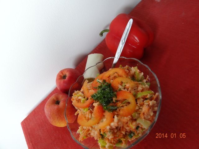 Surówka z orzechami laskowymi Surówka z orzechami laskowymi