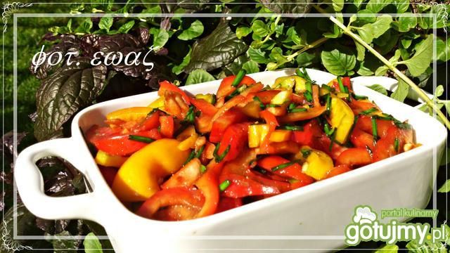 Surówka z papryki i pomidora Surówka z papryki i pomidora