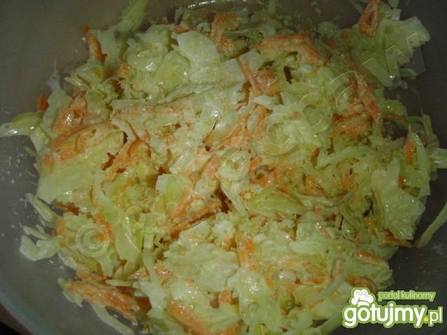 Surówka z parzonej białej kapusty