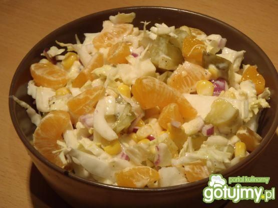 Surówka z pekinki i mandarynek Surówka z pekinki i mandarynek