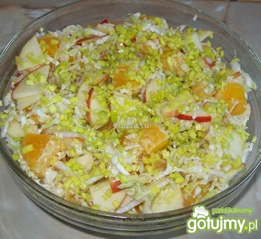 Surówka z pekinki, pomarańczy i jabłek