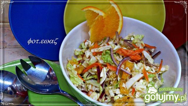 Surówka z pekinki z dodatkiem pomarańczy Surówka z pekinki z dodatkiem pomarańczy