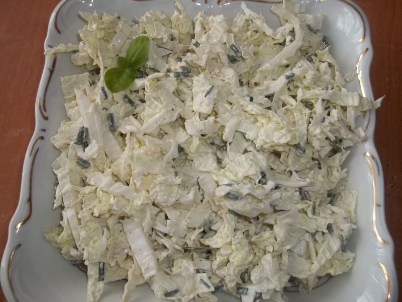 Surówka z pekińskiej i kalarepy