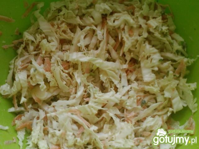 Surówka z pekińskiej i marchewki Surówka z pekińskiej i marchewki