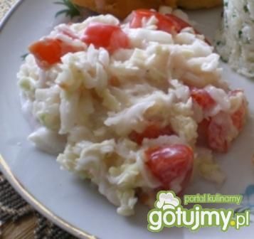 Surówka z pekińskiej i pomidorów Surówka z pekińskiej i pomidorów